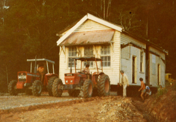 Pulling-the-class-up-the-hill-touched-up
